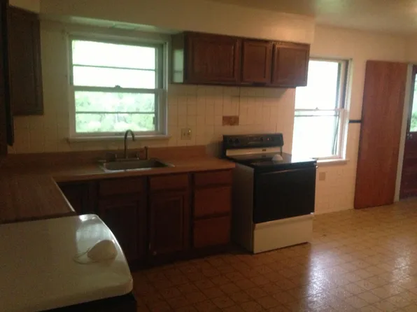 11205 Old Halls Ferry Rd, Saint Louis, MO 63136