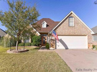 4804 Pinehurst Dr, Wichita Falls, TX 76310