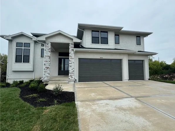 9054 Freedom Cir, Lenexa, KS 66227