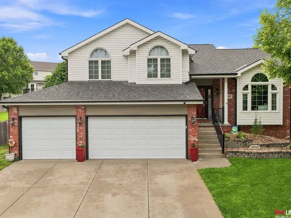 2401 Nancy Dr, Lincoln, NE 68507