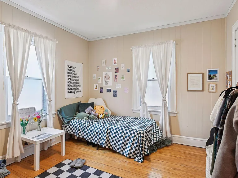 1936 Fremont Ave S #1 — Photo 3