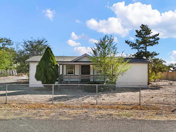 3814 Amber St, Silver Springs, NV 89429