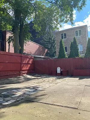 2nd image of 62-68 60th St #1