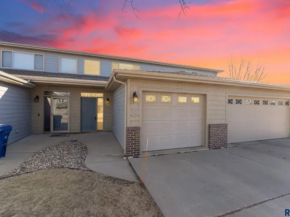 6404 S Santa Rosa Cir Unit B, Sioux Falls, SD 57108