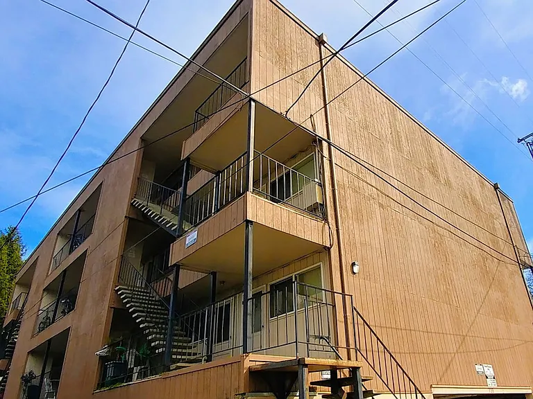 738 E 16th Ave — Photo 7