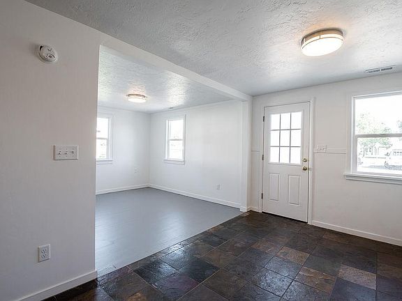 5th image of 1867 W Park Ave