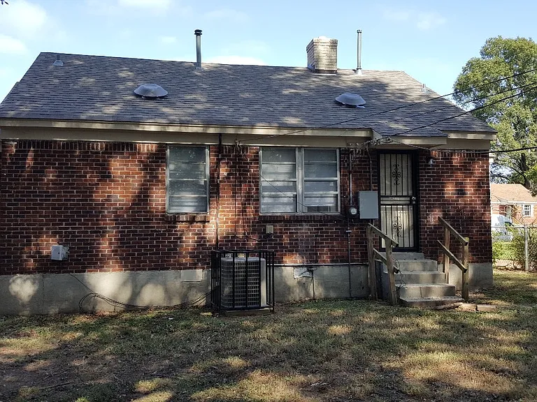 4331 Emily Ave — Photo 8