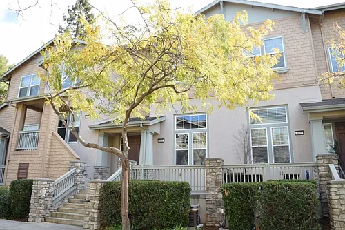 405 Washington Sq #19 Photo 1