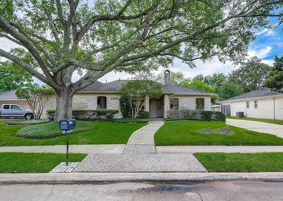 Beautiful curb appeal. The mature tree frames the yard. The home has been well maintained, and shows beautifully!