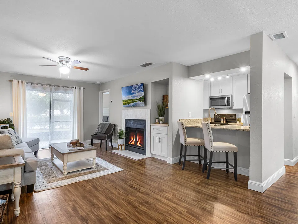 524 Sun Valley Vlg #105