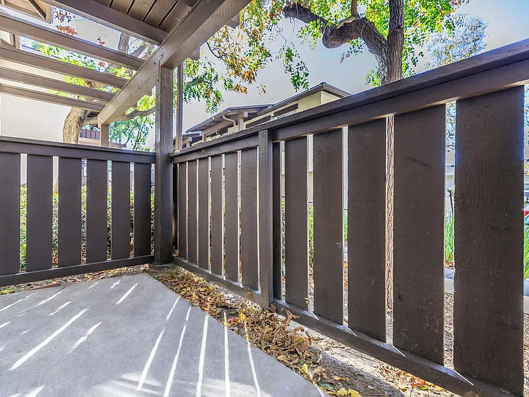 Country Hills Apartment Homes — Photo 36