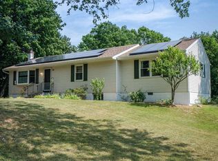 20 Dupay Rd, Pleasant Valley, NY 12569