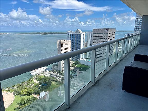 3rd image of 50 Biscayne Blvd APT 4906