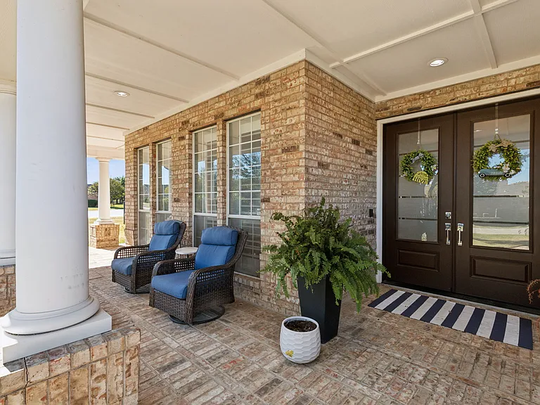 5801 Hathaway Dr — Photo 36