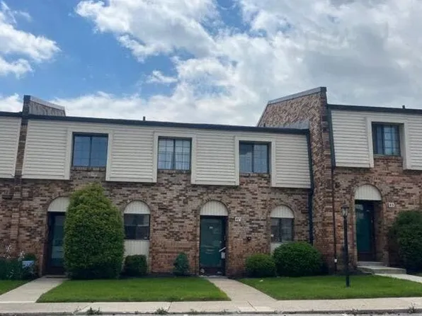 47 Terrace Ct, Carmel, IN 46032