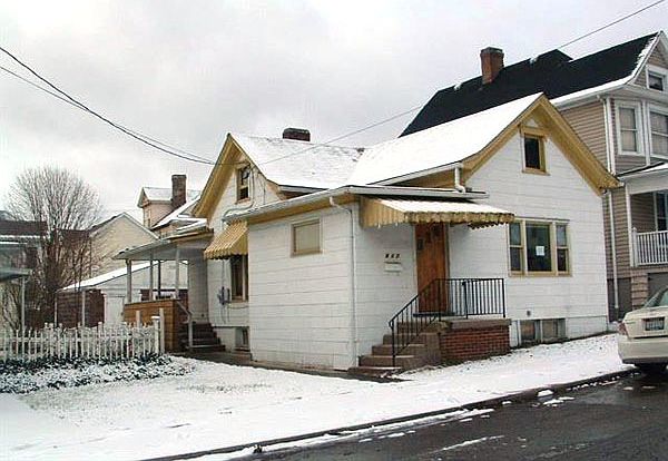 1st image of 617 Carlisle St