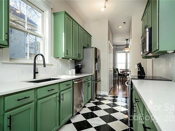 4th image of 16305 Kelly Park Cir