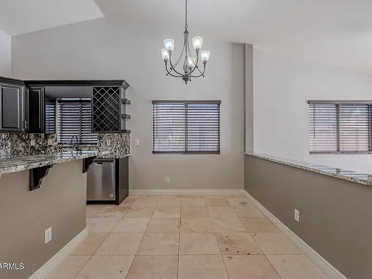 365 W Settlers Trl — Photo 5