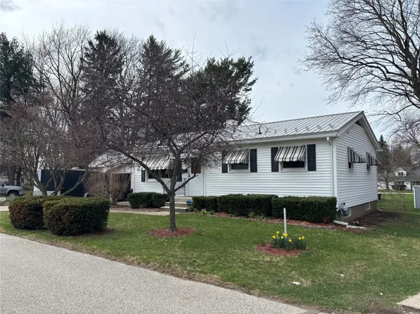 3034 W 11th St, Erie, PA 16505