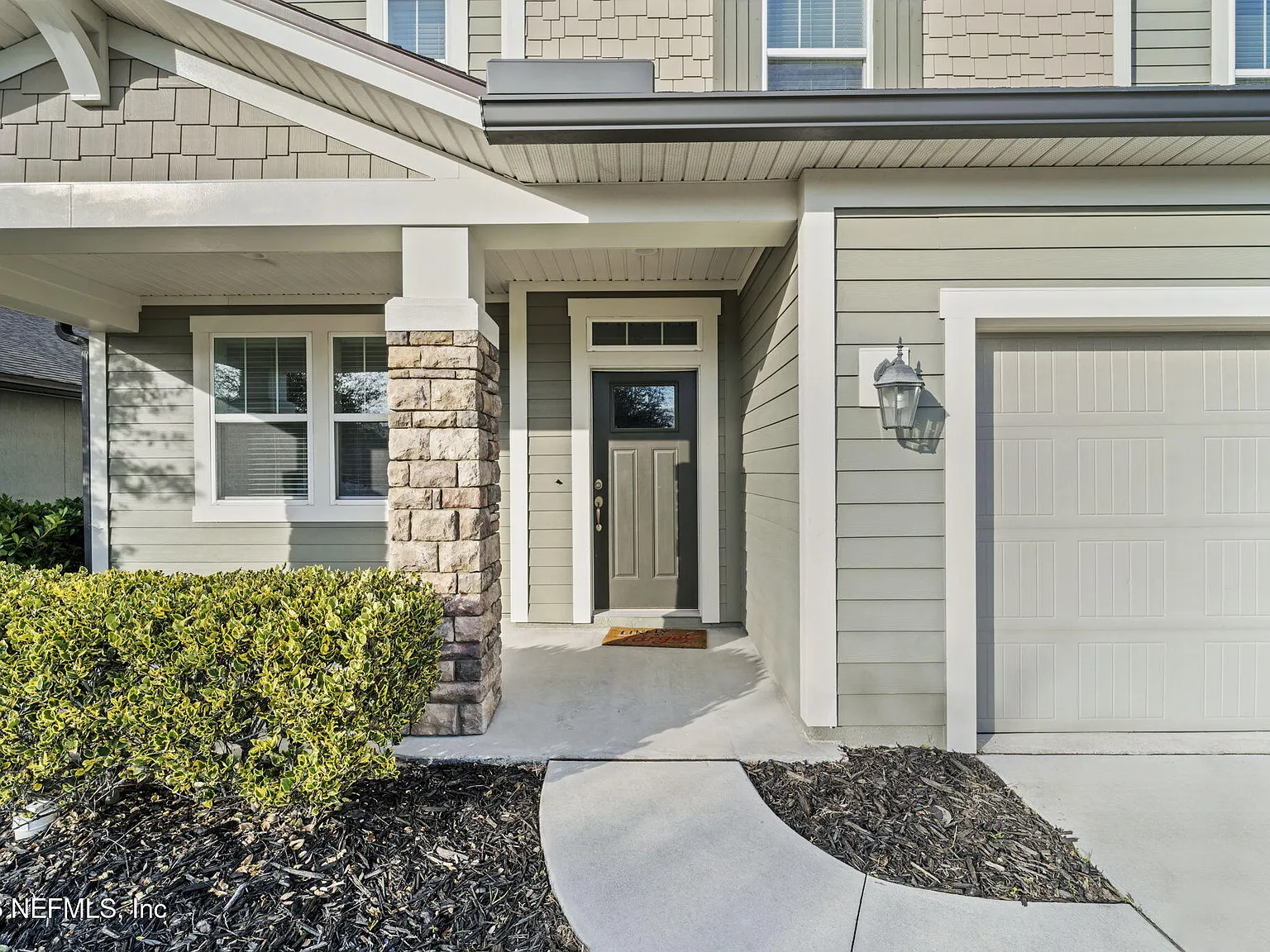 4 bed, 2.5 bath, 2435 sqft, $3,000 — Photo 4