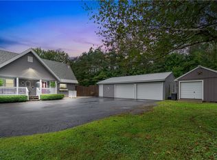 226 Hawk Rd, Fulton, NY 13069