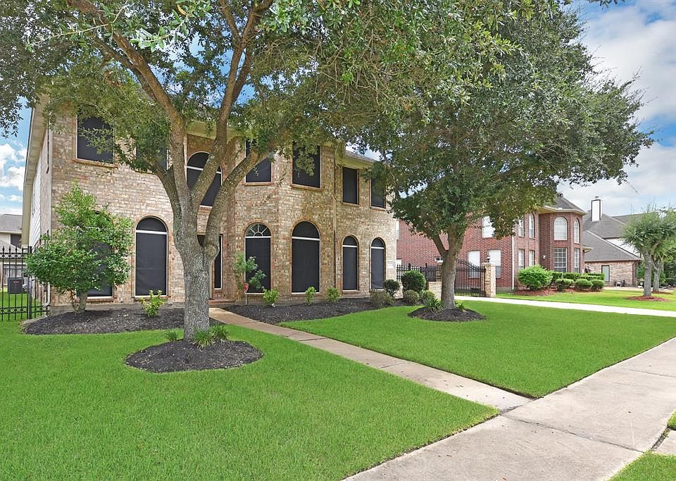 1st image of 4231 Flora Dr