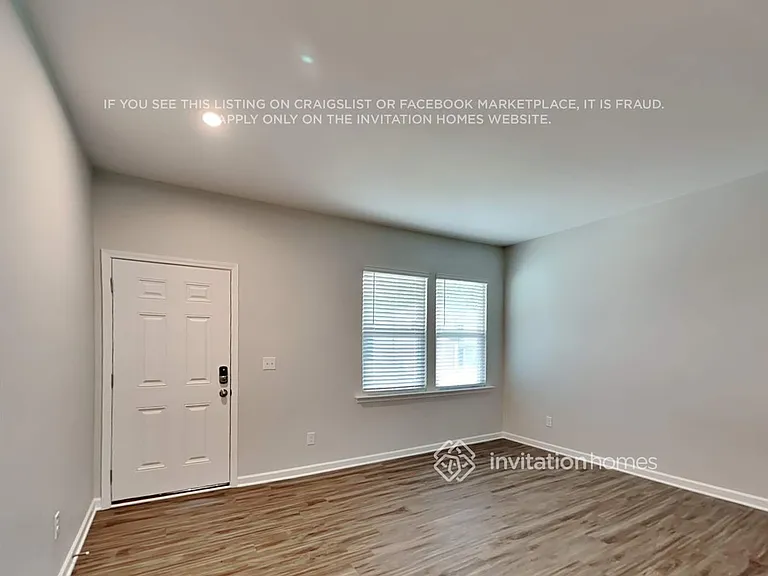 322 Rock View Ln — Photo 5