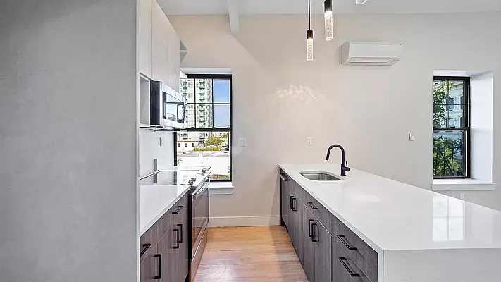Rented by Reavis | media 1