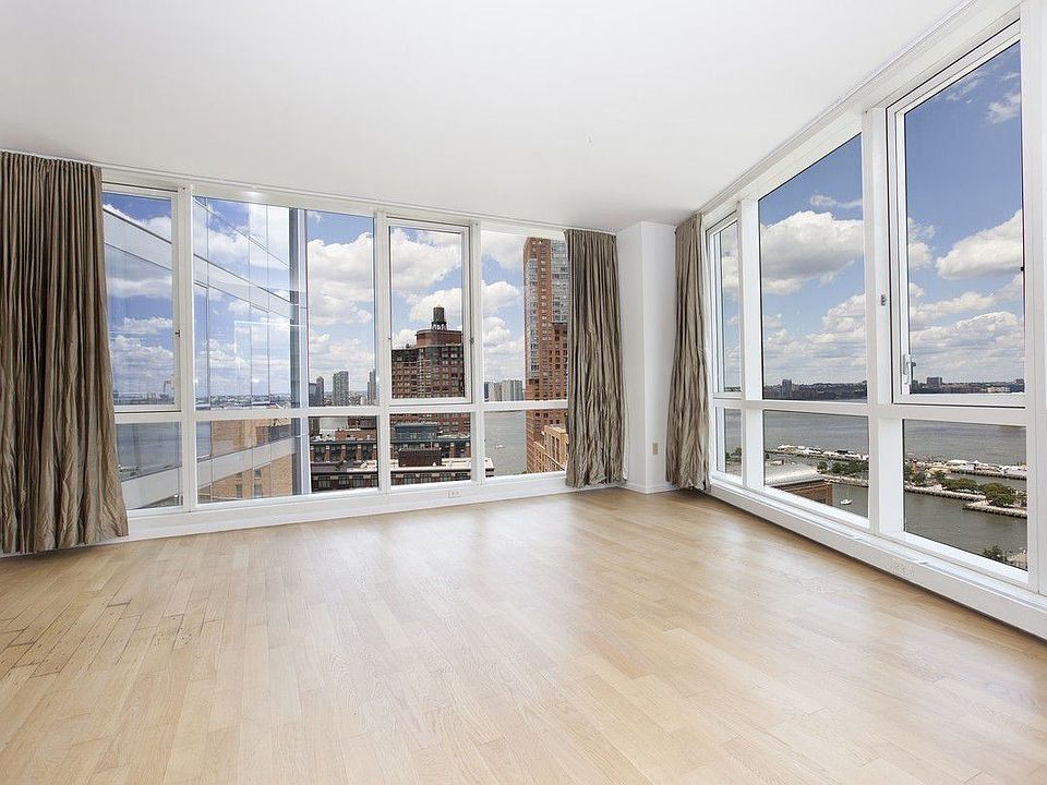 1st image of 200 Chambers St APT 20D