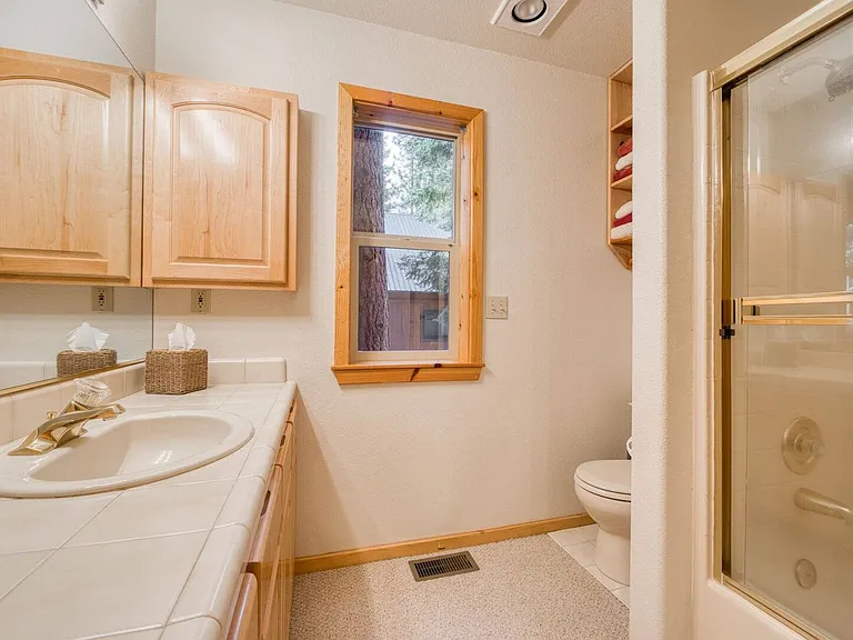 13612 Hansel Ave — Photo 16