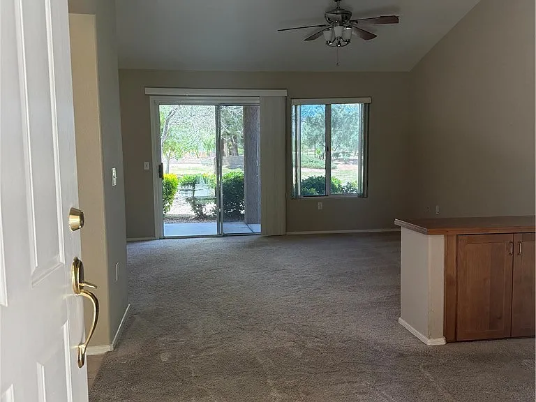 2425 Showcase Dr — Photo 7