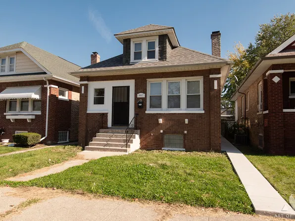 8917 S Elizabeth St, Chicago, IL 60620