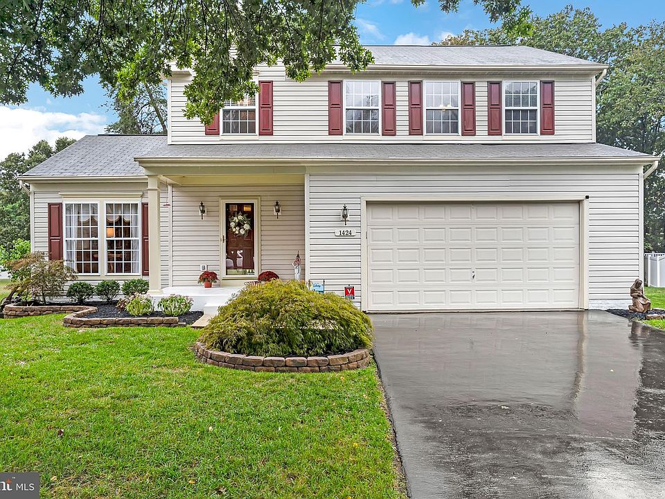 1st image of 1424 Briarwood Pl