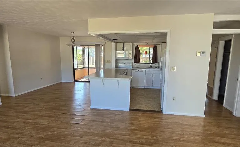 2395 Alda Ln — Photo 3