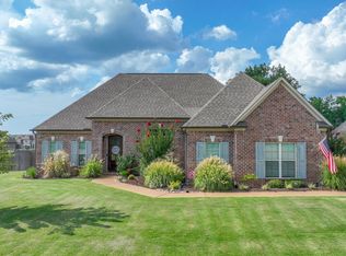 312 Flagstone Dr, Jackson, TN 38305