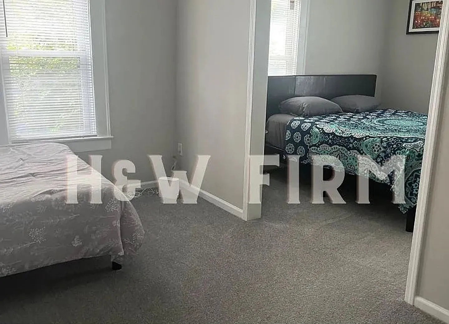 Room in 5 Bedroom Home at Formosa Ave — Photo 4