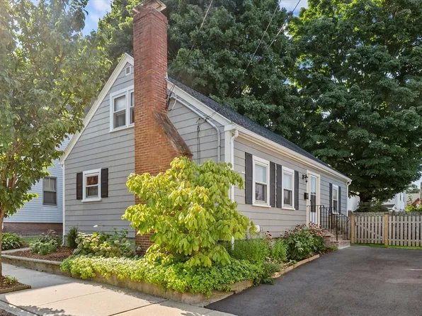 16 Myrtle St, Beverly, MA 01915