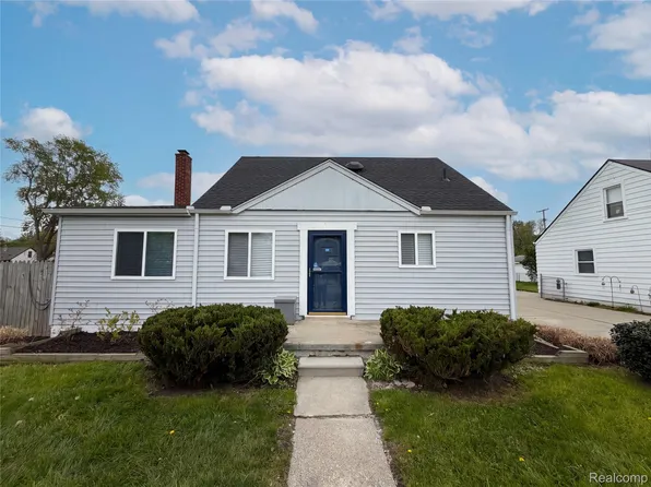 26311 Hopkins St, Inkster, MI 48141