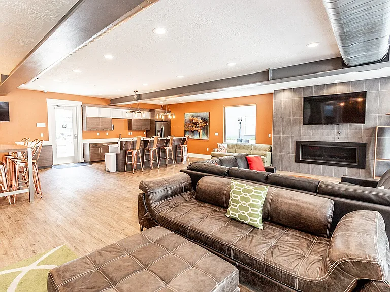 CollegePlace-Provo-Clubhouse_2