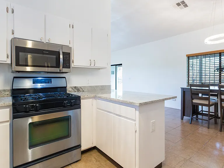 1081 Paseo Freno — Photo 10