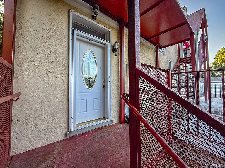 290 N Washington St — Photo 14