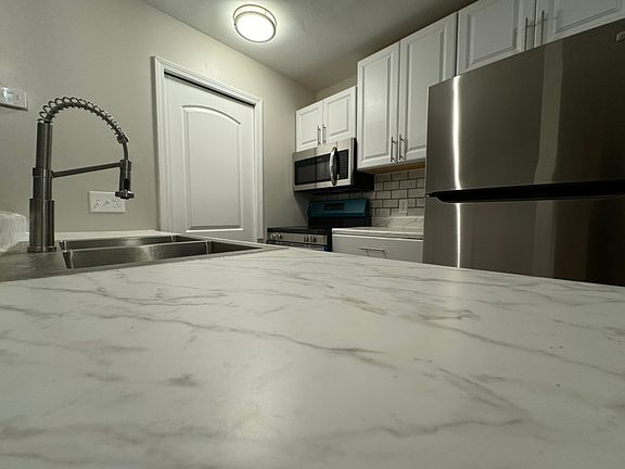 3rd image of 14 Heron Way N #14