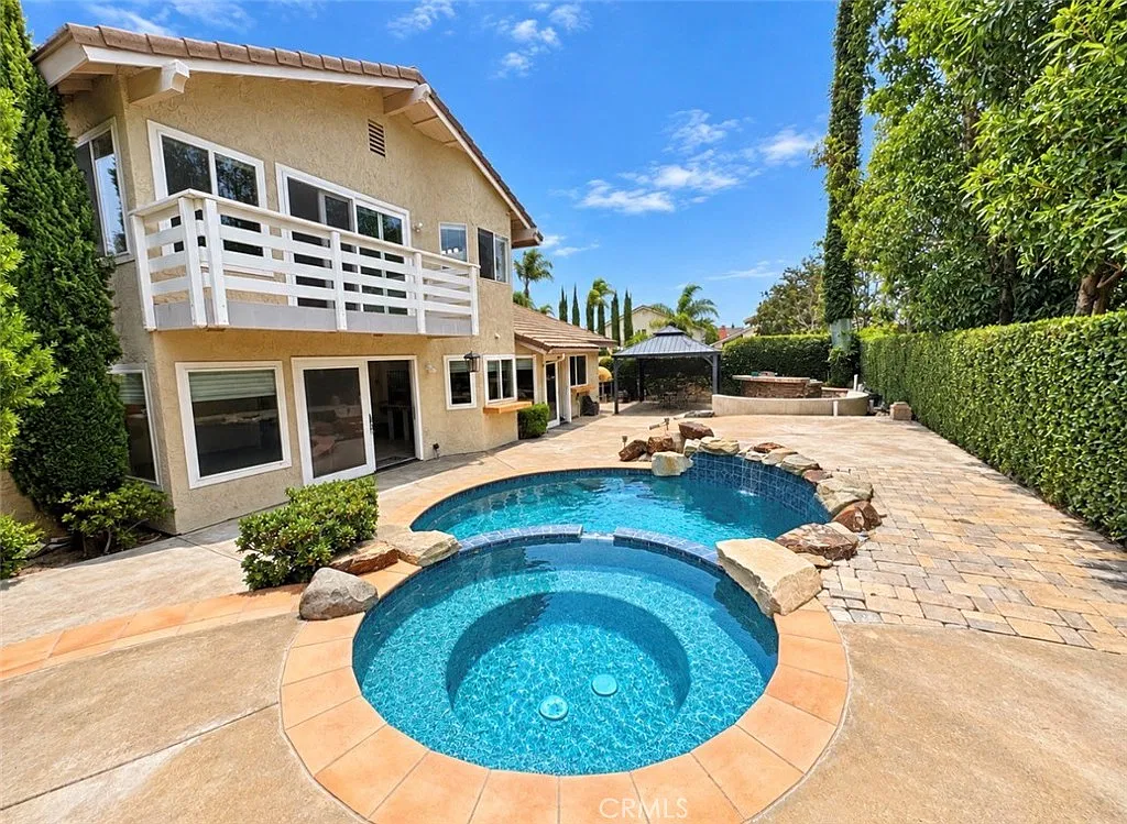 4 bed, 2612 sqft, $8,000 — Photo 1