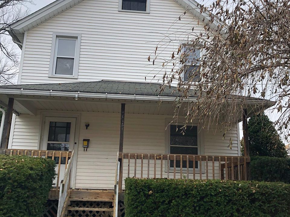 1st image of 304 S Street Clair St