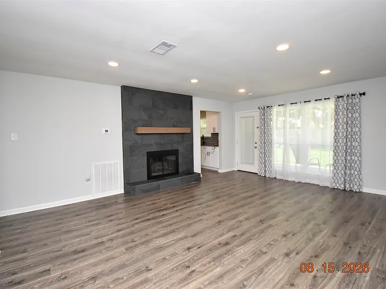 15711 Blackhawk Blvd — Photo 11