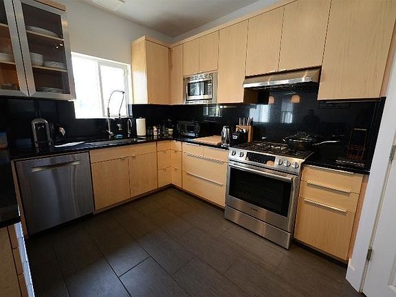 4th image of 3680 E Arlington Ln