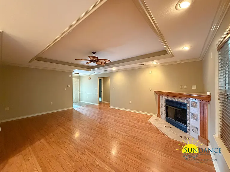 940 Scenic Oak Ln — Photo 3