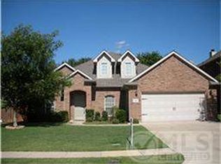 1606 Country Hills Dr, Midlothian, TX 76065