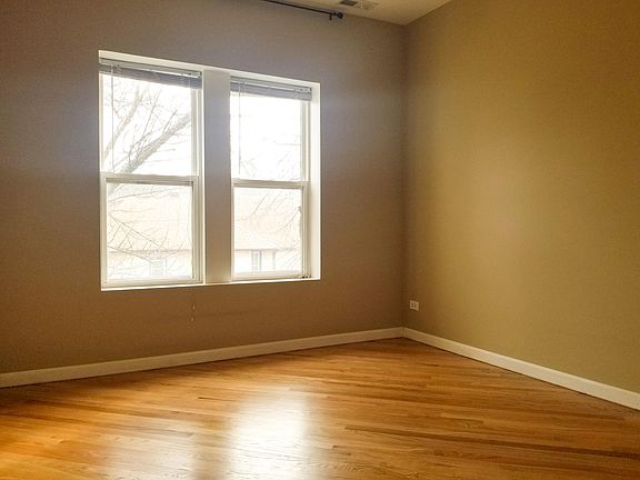 5th image of 4356 W Wilson Ave Unit 2