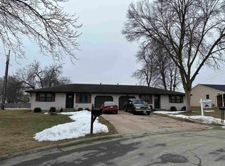 702 Sunrise Ln, Green Bay, WI 54301